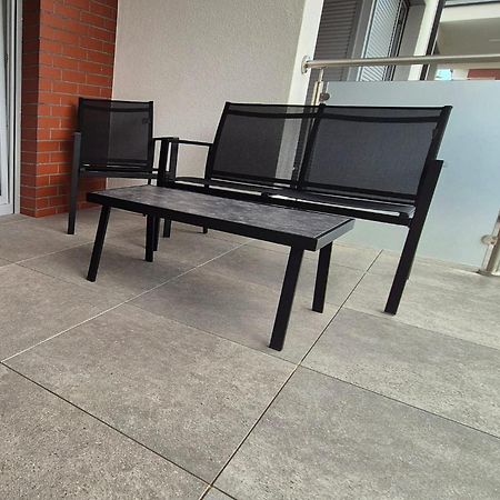 Rodzinne Apartamenty Bardzo Blisko Plazy Rewal Esterno foto