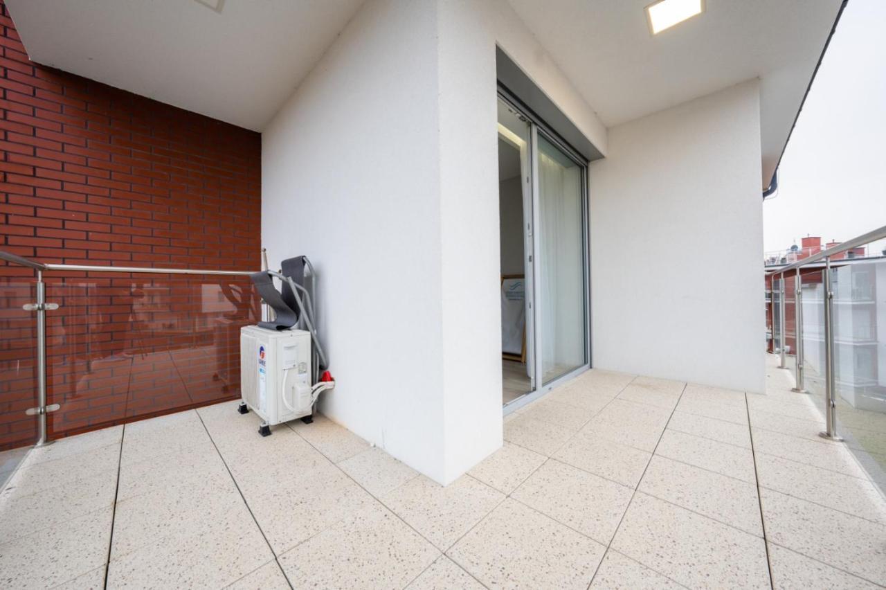Rodzinne Apartamenty Bardzo Blisko Plazy Rewal Esterno foto