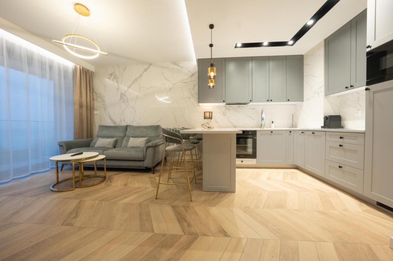Rodzinne Apartamenty Bardzo Blisko Plazy Rewal Esterno foto