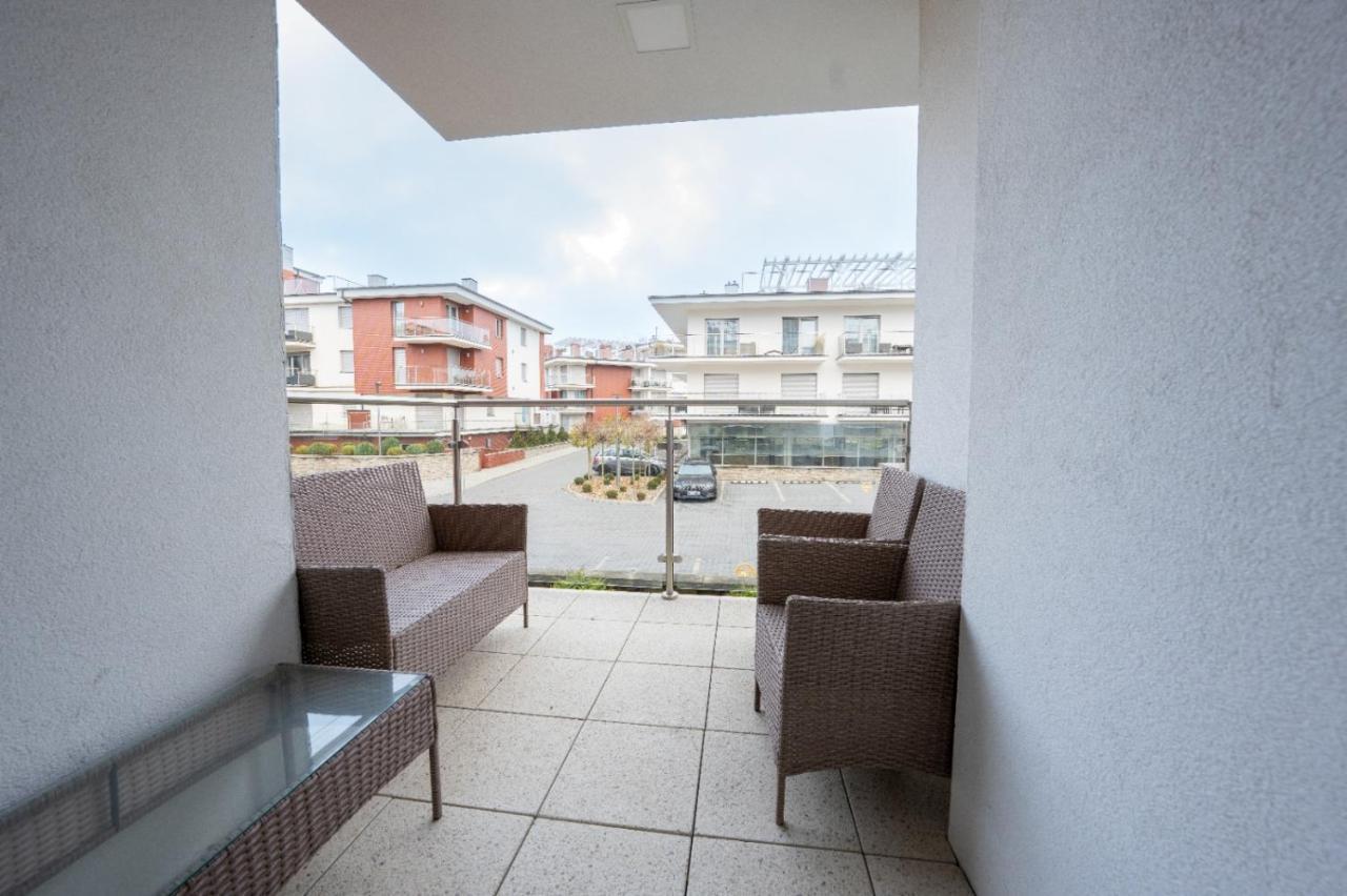 Rodzinne Apartamenty Bardzo Blisko Plazy Rewal Esterno foto