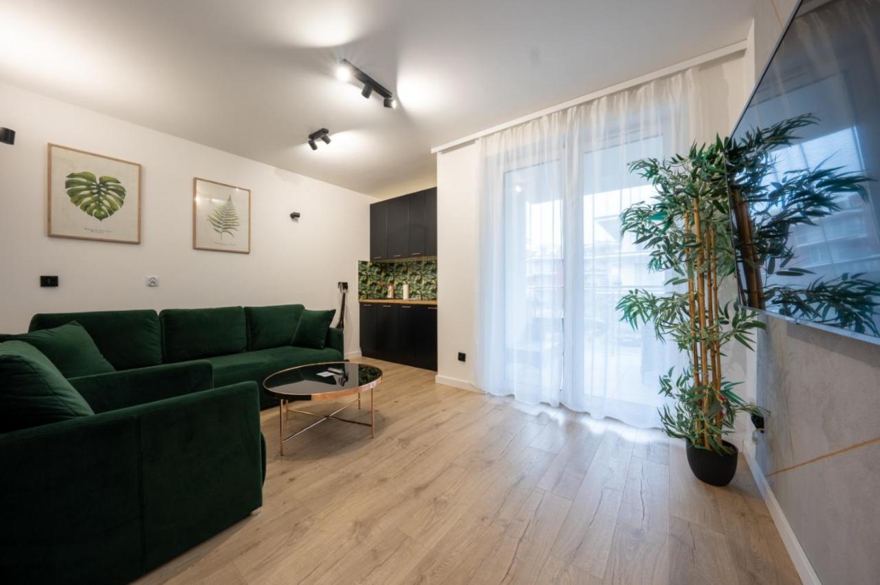 Rodzinne Apartamenty Bardzo Blisko Plazy Rewal Esterno foto