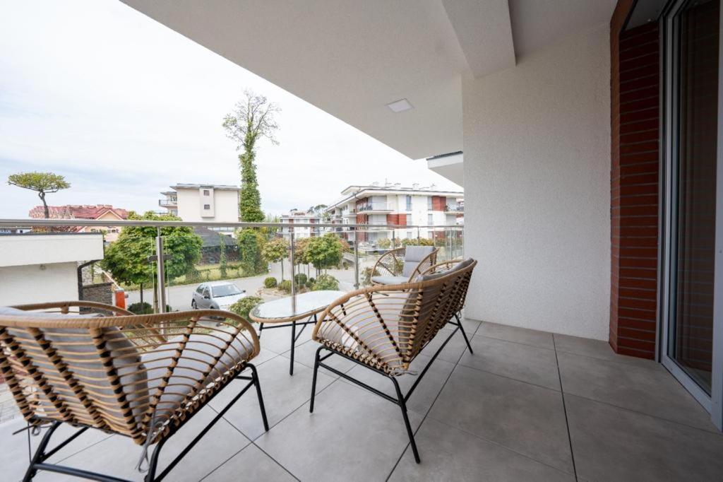 Rodzinne Apartamenty Bardzo Blisko Plazy Rewal Esterno foto